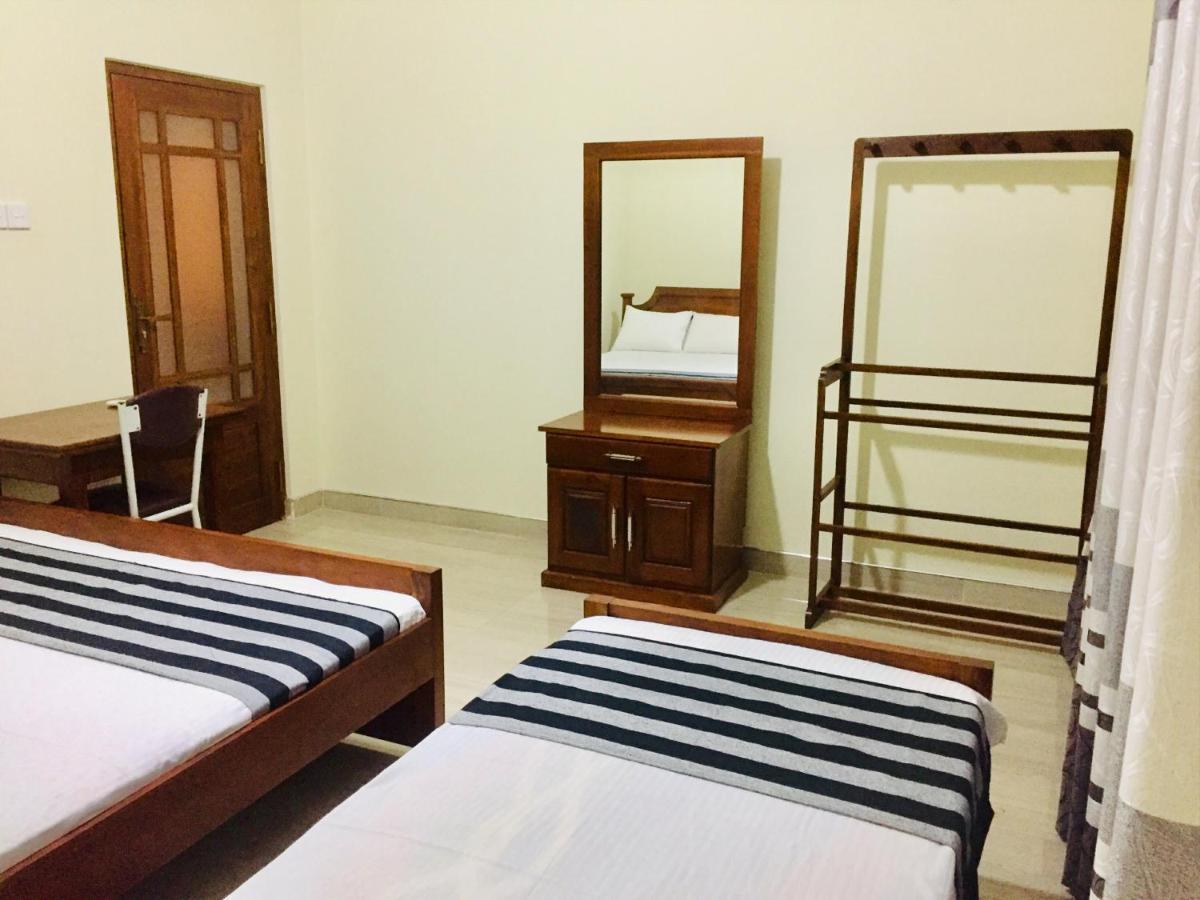 Sweet Home Tourist Rest, Cooking Classes & Tours Anuradhapura Esterno foto