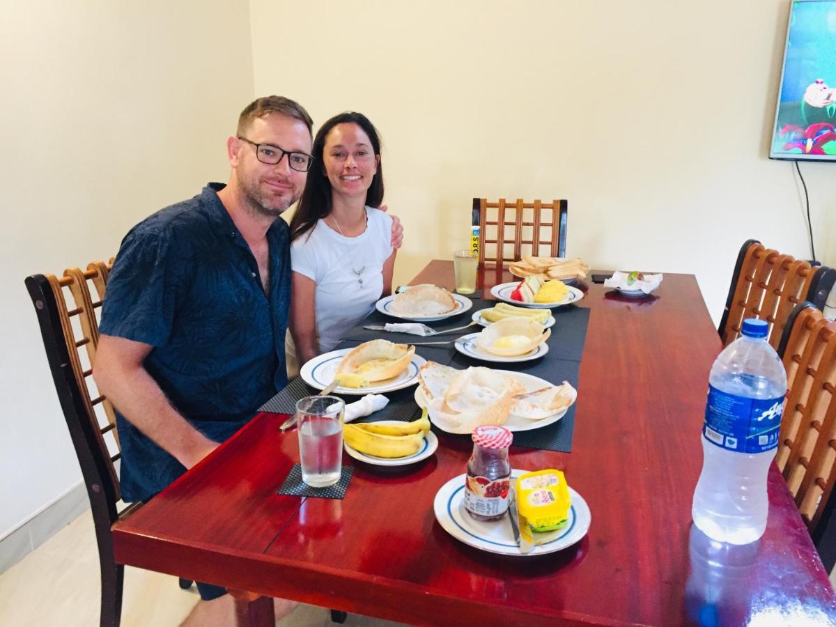Sweet Home Tourist Rest, Cooking Classes & Tours Anuradhapura Esterno foto