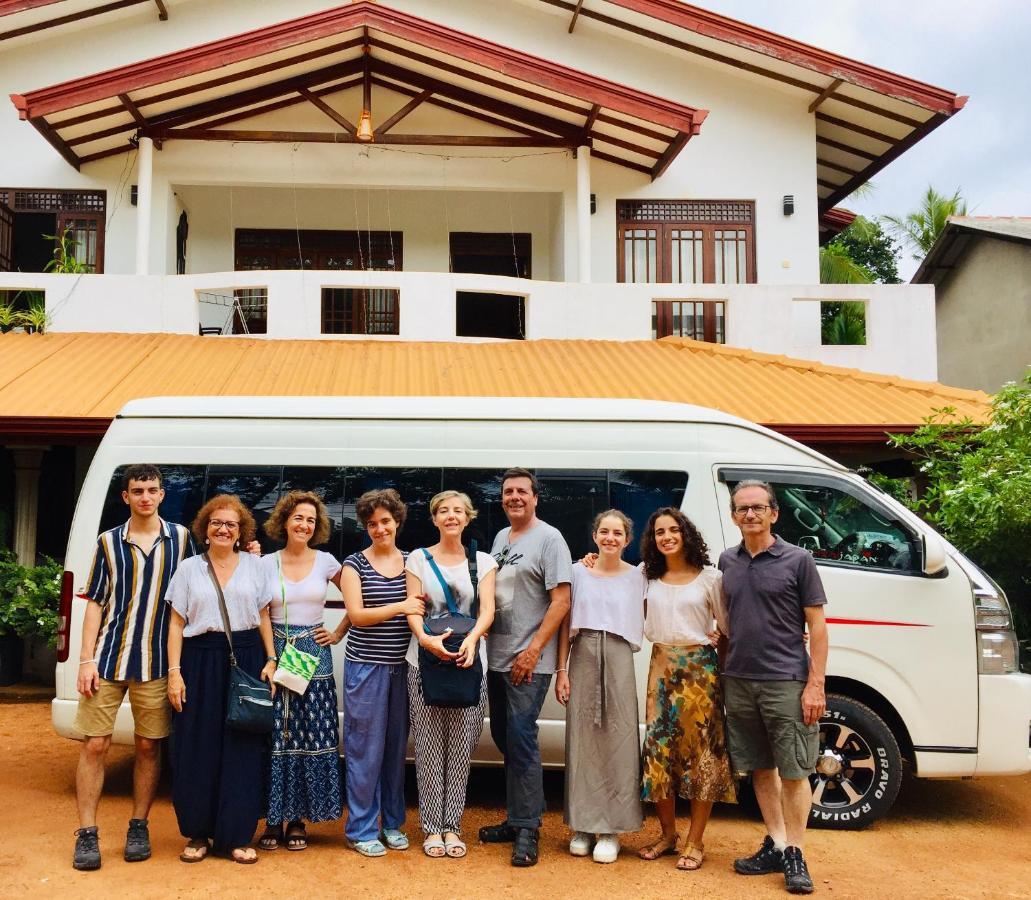 Sweet Home Tourist Rest, Cooking Classes & Tours Anuradhapura Esterno foto