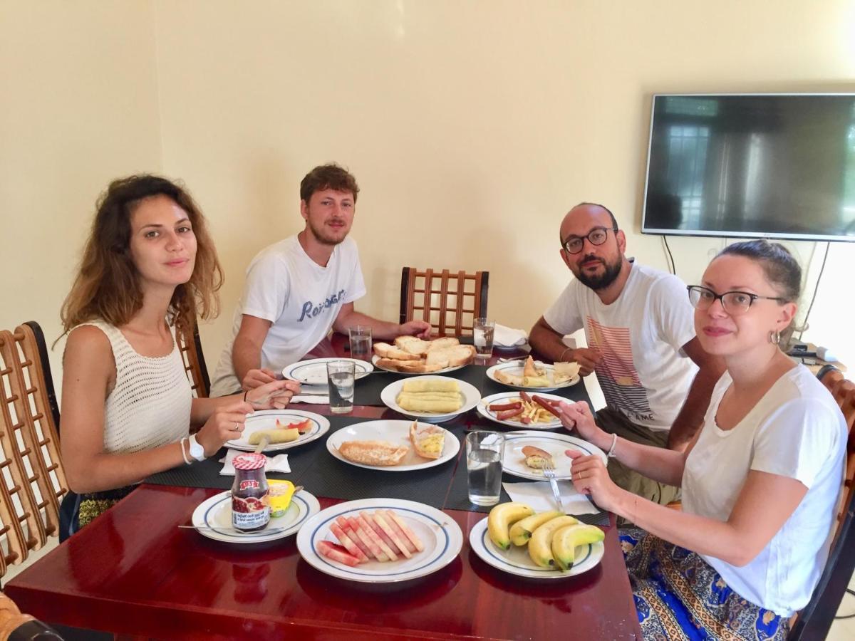 Sweet Home Tourist Rest, Cooking Classes & Tours Anuradhapura Esterno foto